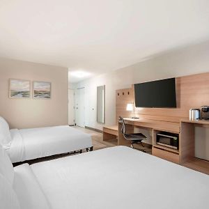 Queen Room Two Queen Beds Bathtub Disability Access or Non-Smoking